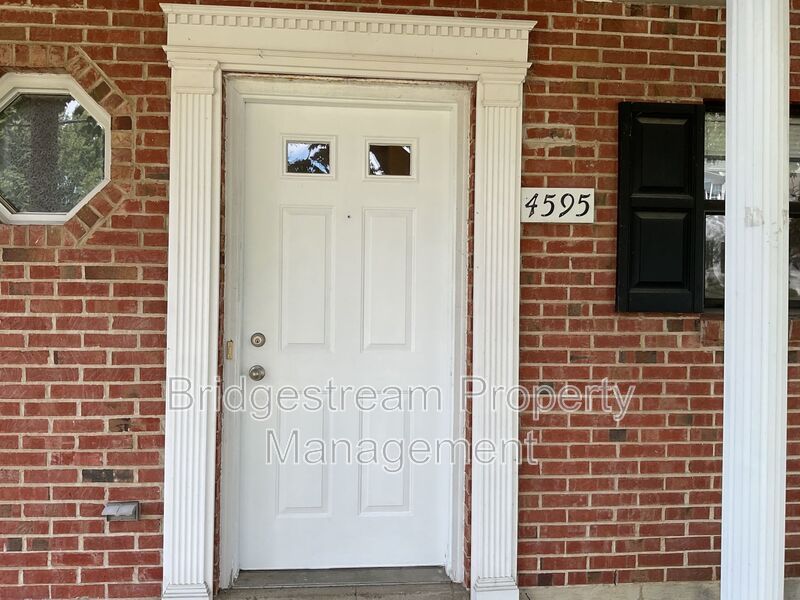 4595 Burchdale St – photo 1