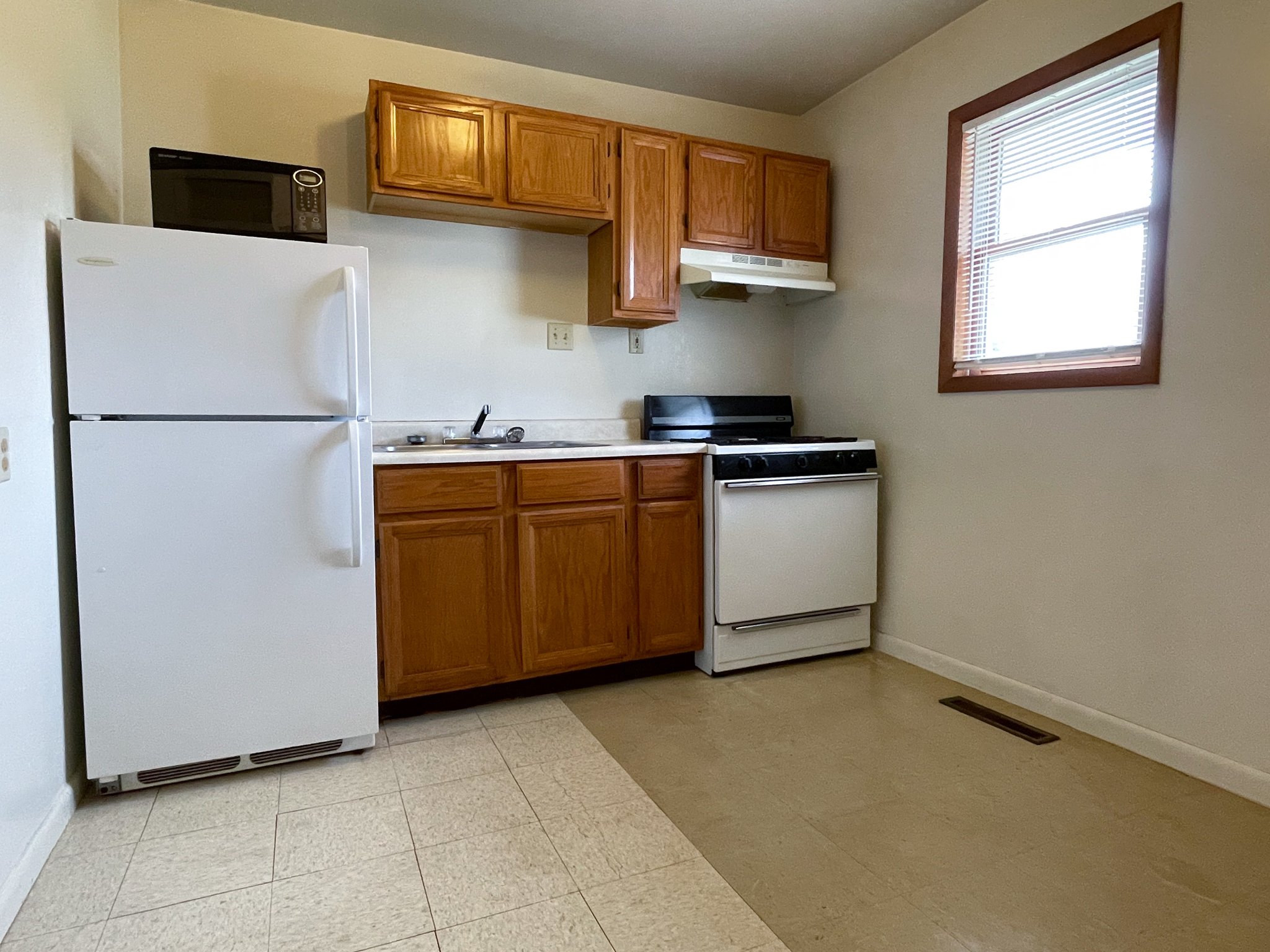 401 E Snider St unit # 3 – photo 1