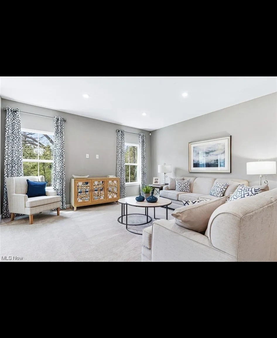 20 Pine Ave – photo 5