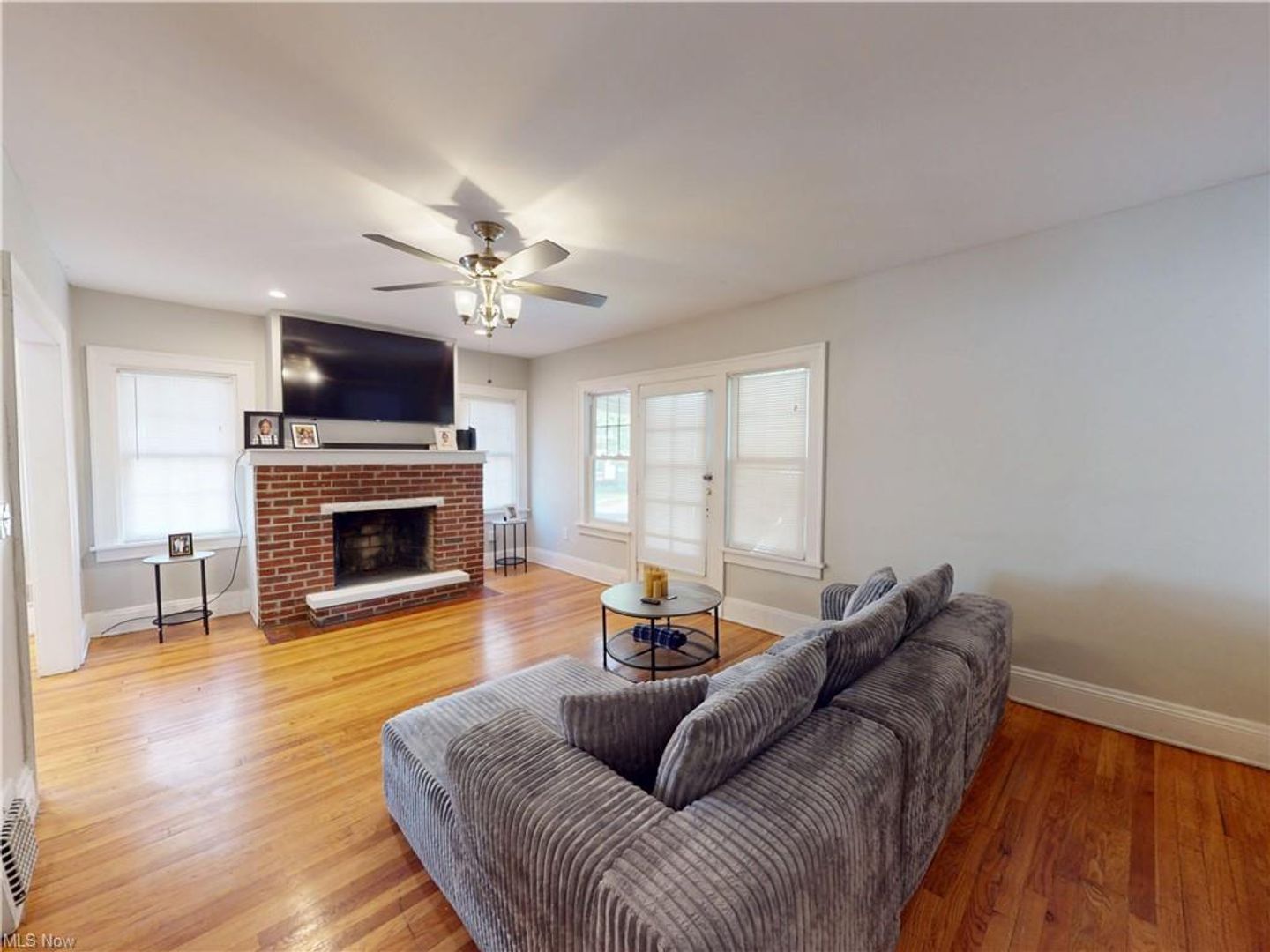 3423 Beechwood Ave unit UP – photo 2