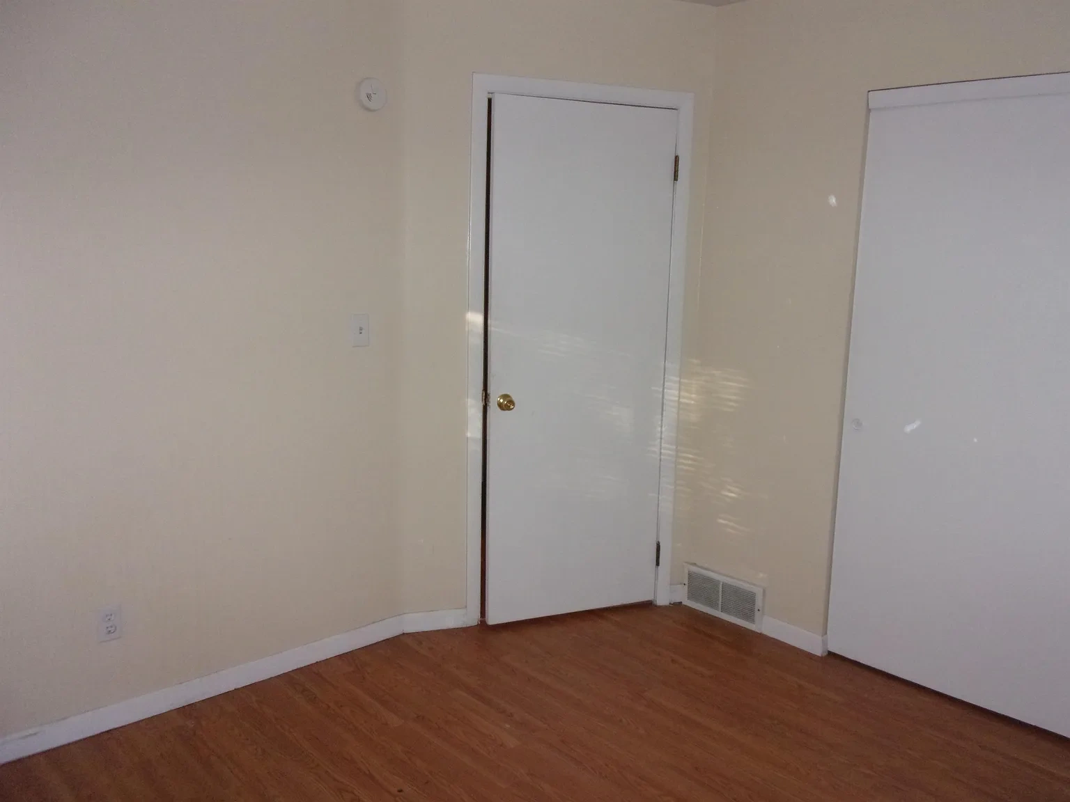 BRENTWOOD - B471 – photo 1