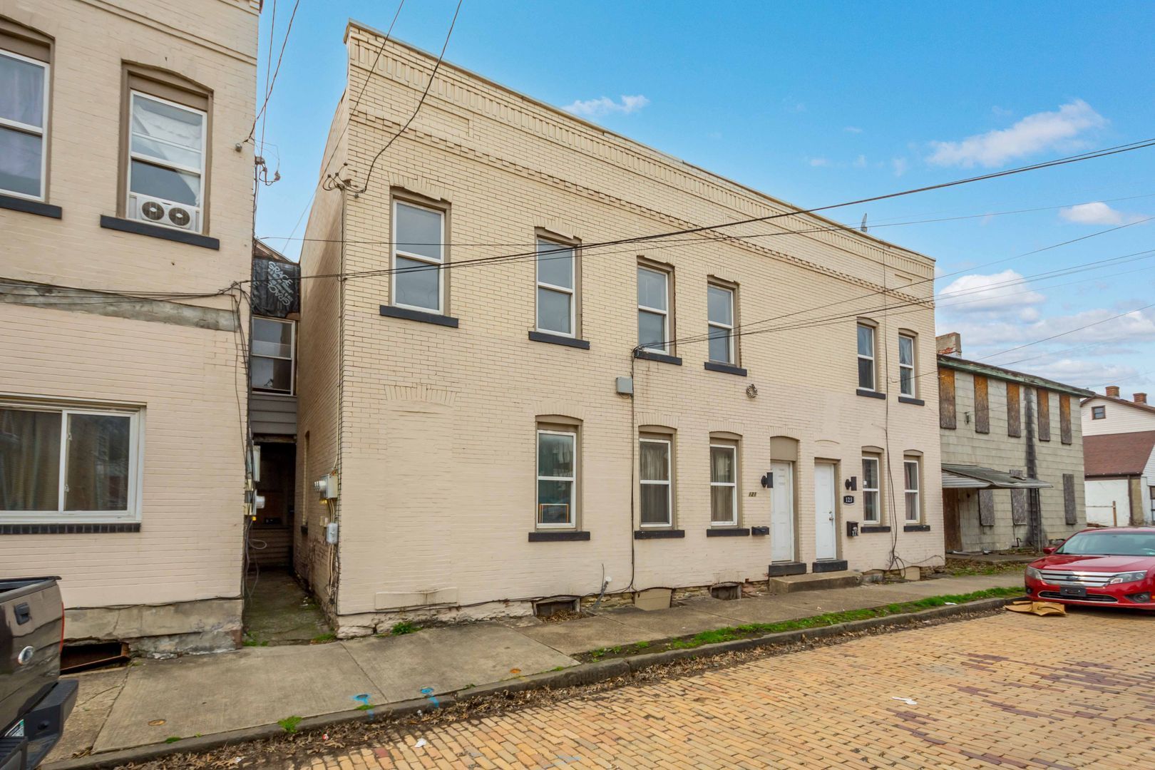123 Shingiss St unit 121 Shingiss- 2nd Fl – photo 4