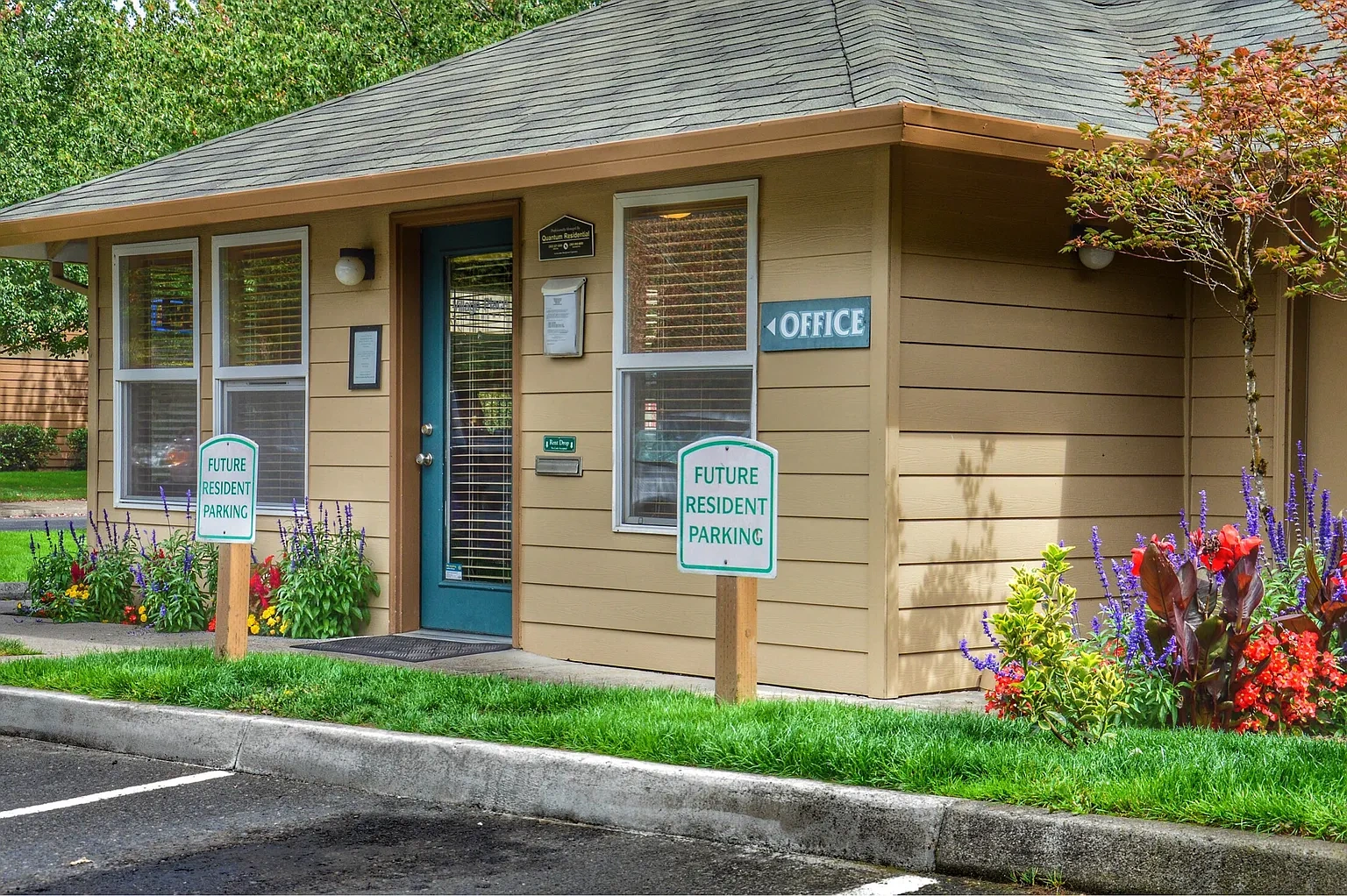 Village Place – photo 3