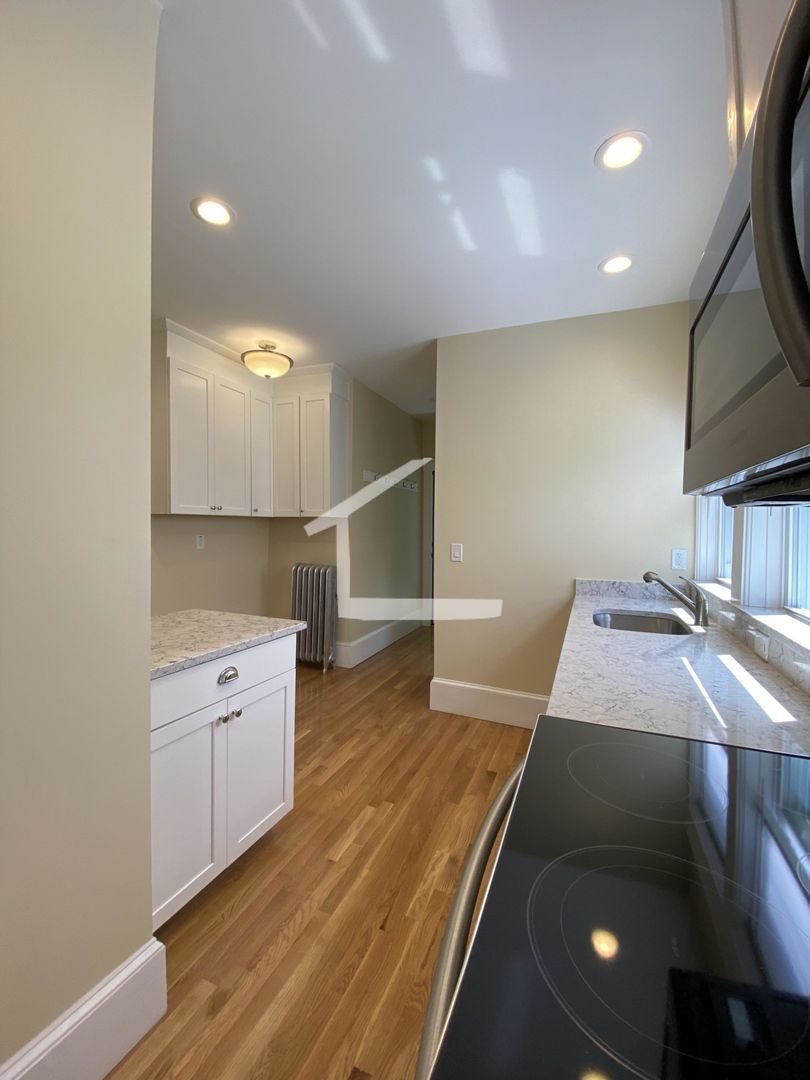 303 Tappan St – photo 5