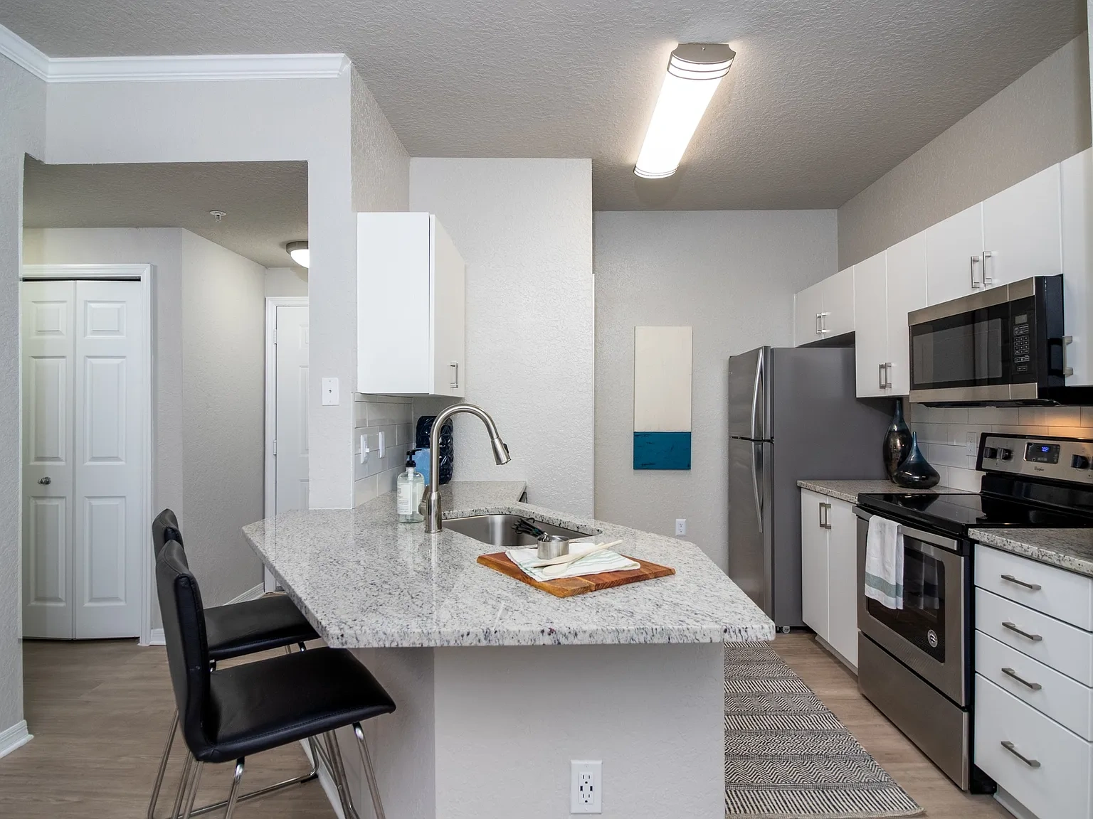 Lucerne at Lake Brandon Apartments – photo 4