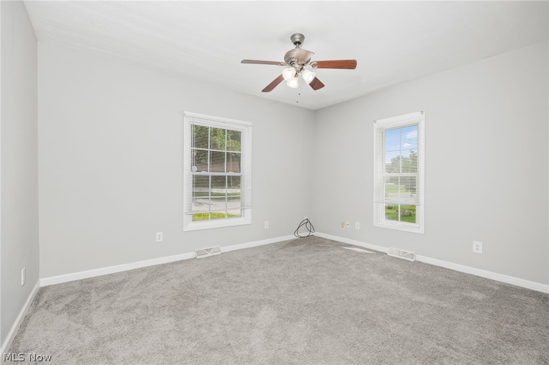 918 Raymond Ave – photo 5