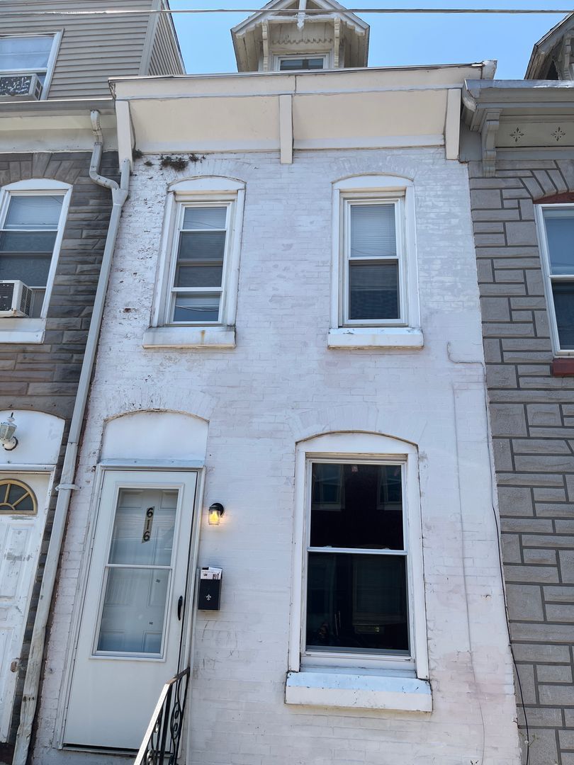 616 Birch St – photo 1