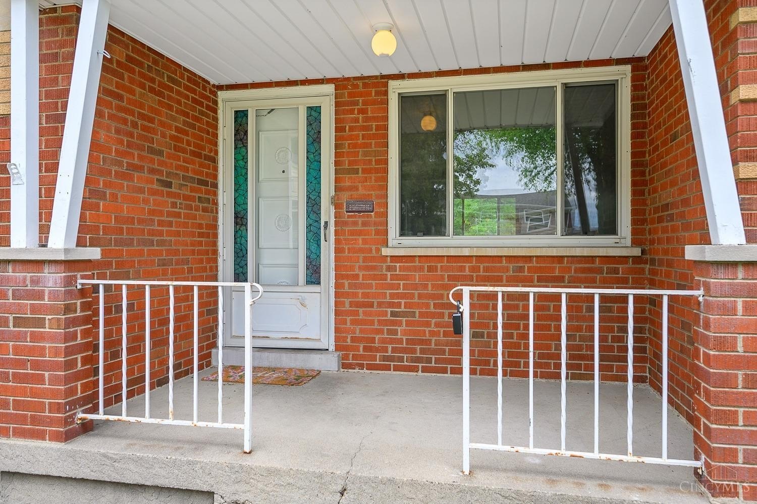 1723 Tuxworth Ave – photo 4