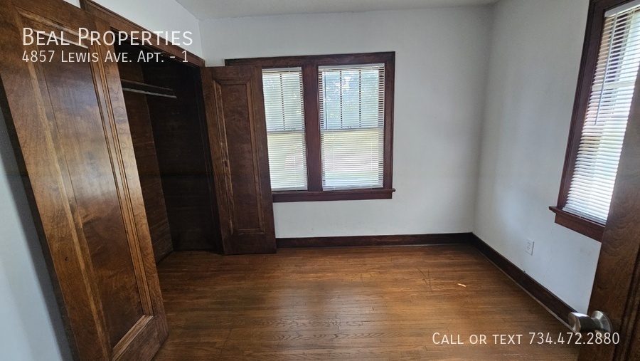4910 Lewis Ave – photo 5