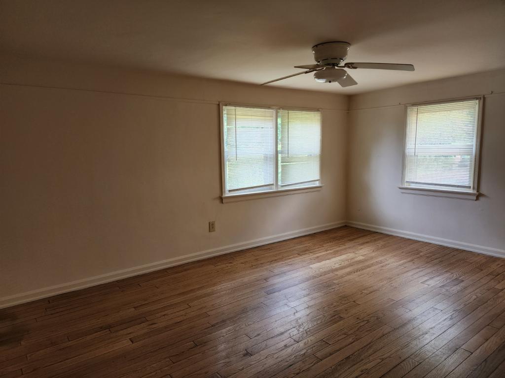 545 Lucas Dr – photo 2