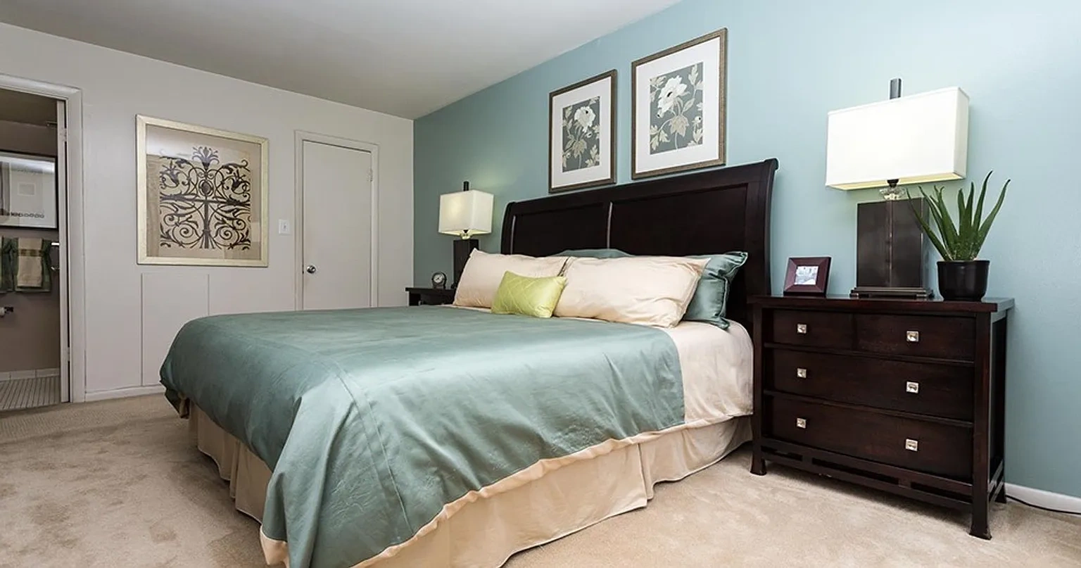Strathmore House Apartments – photo 4