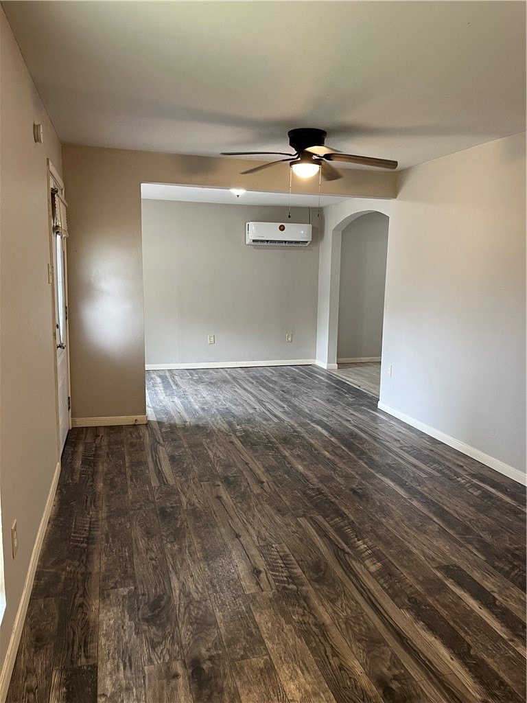 4418 Vestal St – photo 5