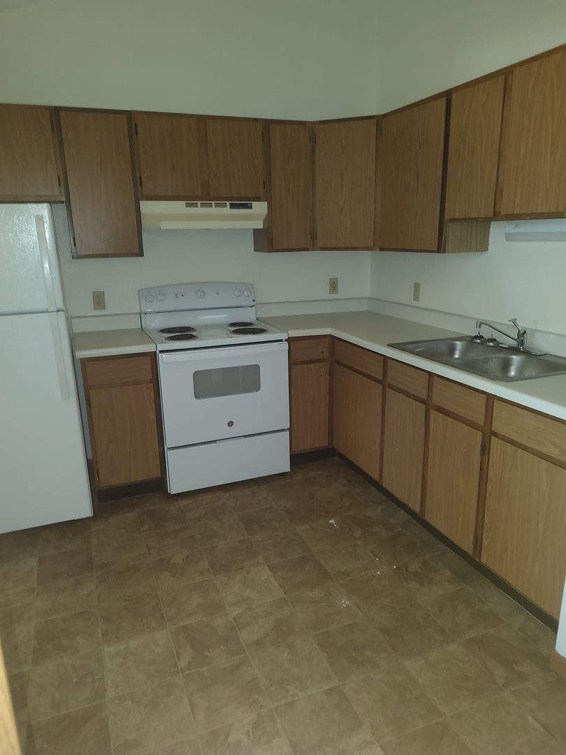 1130 Carlisle Ave unit 201 – photo 5