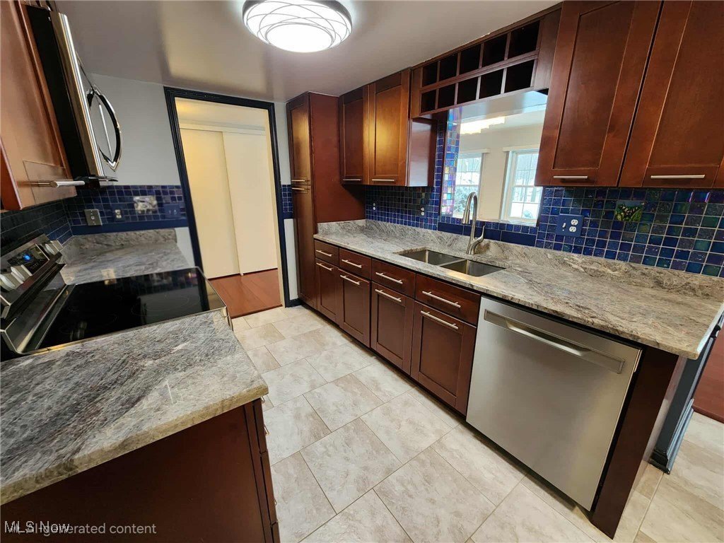 6960 Carriage Hill Dr – photo 5