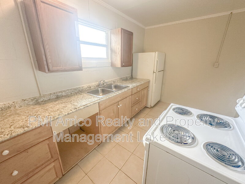 324 Pearl St unit 2 – photo 5