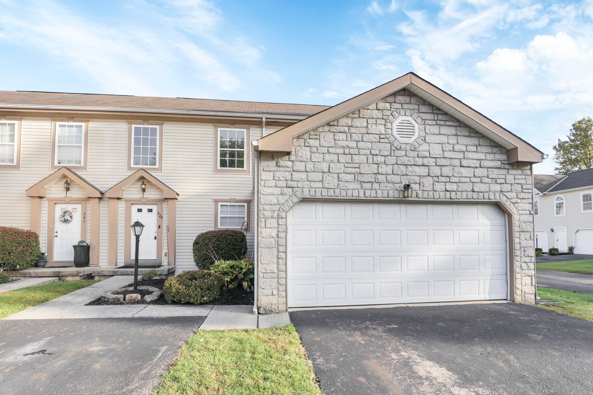 920 Sara Ct unit 920 – photo 1