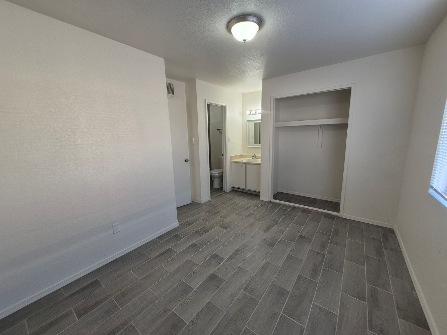 2173 S 1st Ave unit 05 – photo 1