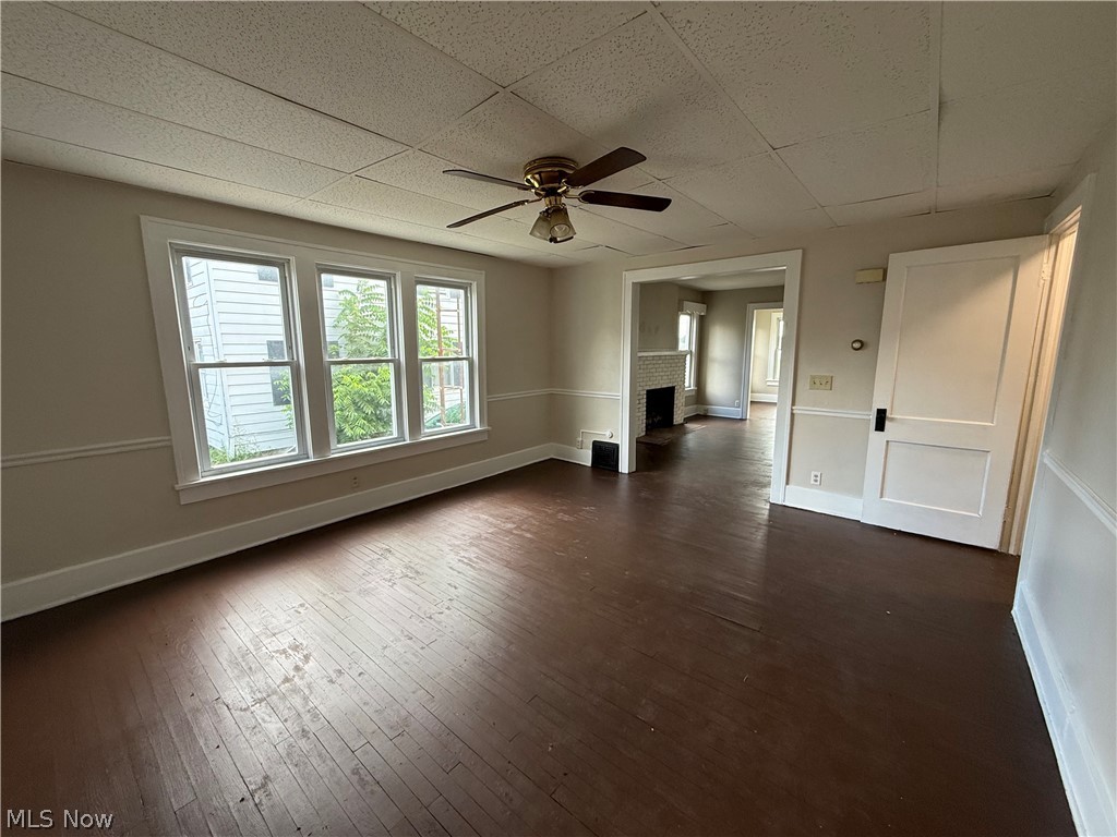 301 Roslyn Ave NW unit 303 – photo 5