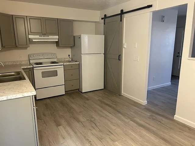 Plymouth Village Apartments – photo 1