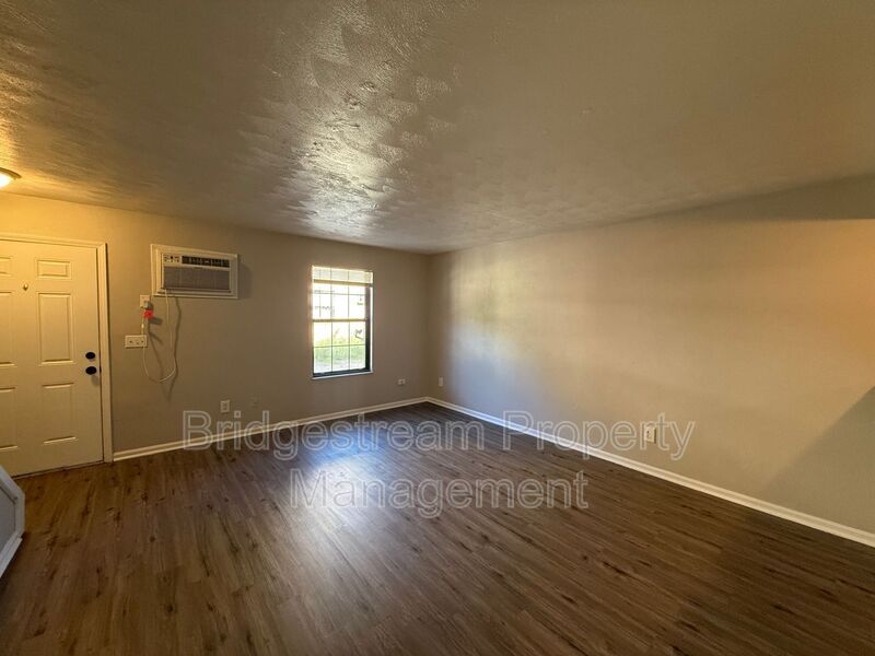 155 Forest St – photo 3