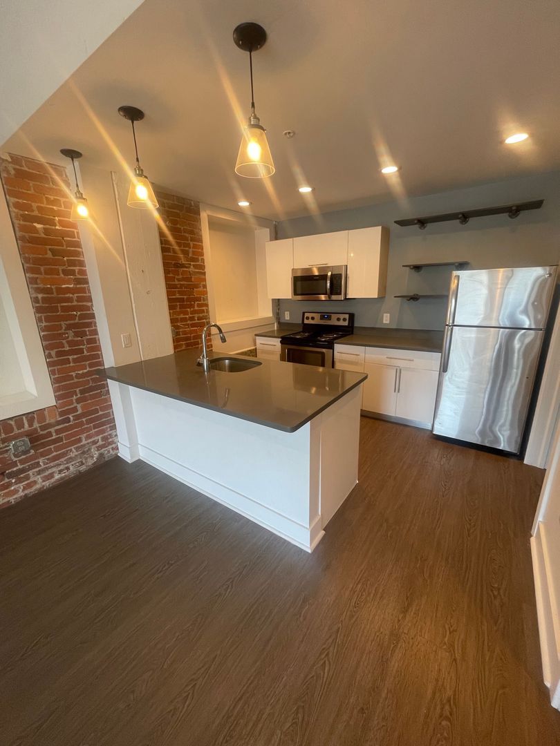 436 First Ave unit 505 – photo 1