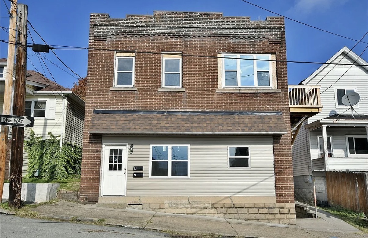 494 8th St unit 2 – photo 1
