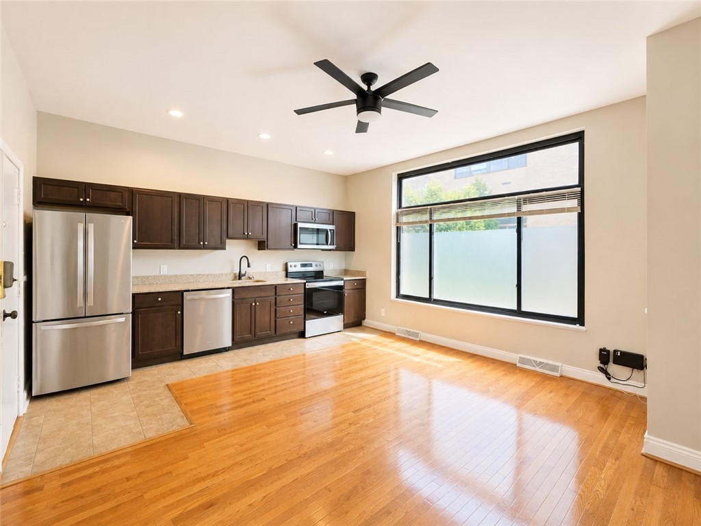 735 N Highland Ave unit 2 – photo 5