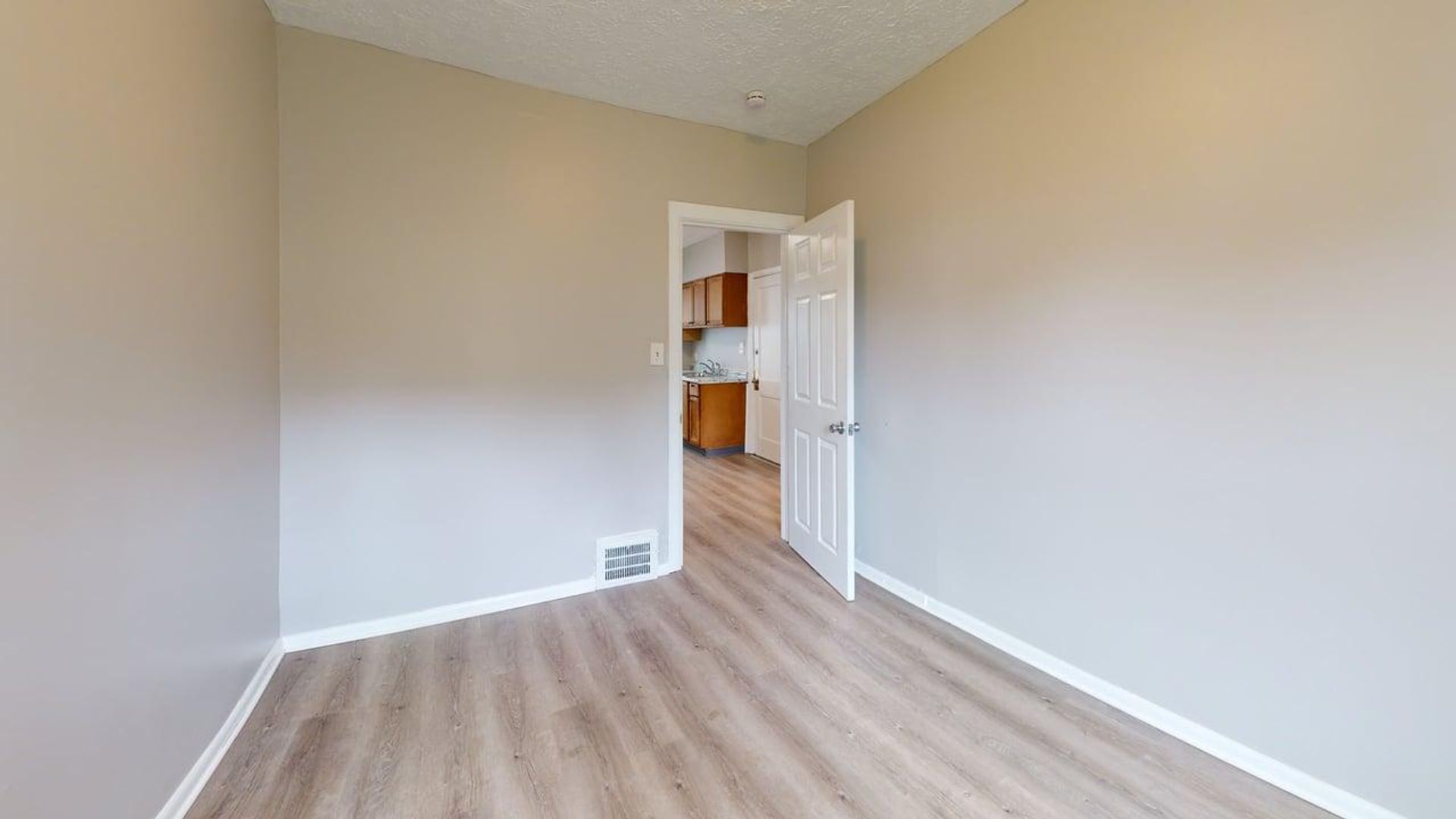 888 Rondel Rd unit Unit 1 - Down – photo 4