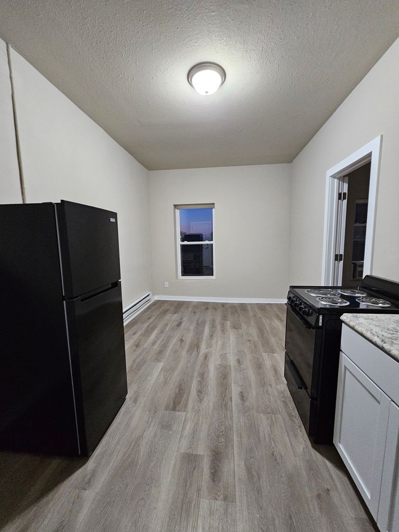 102 E Robinson St unit Unit 213 – photo 2