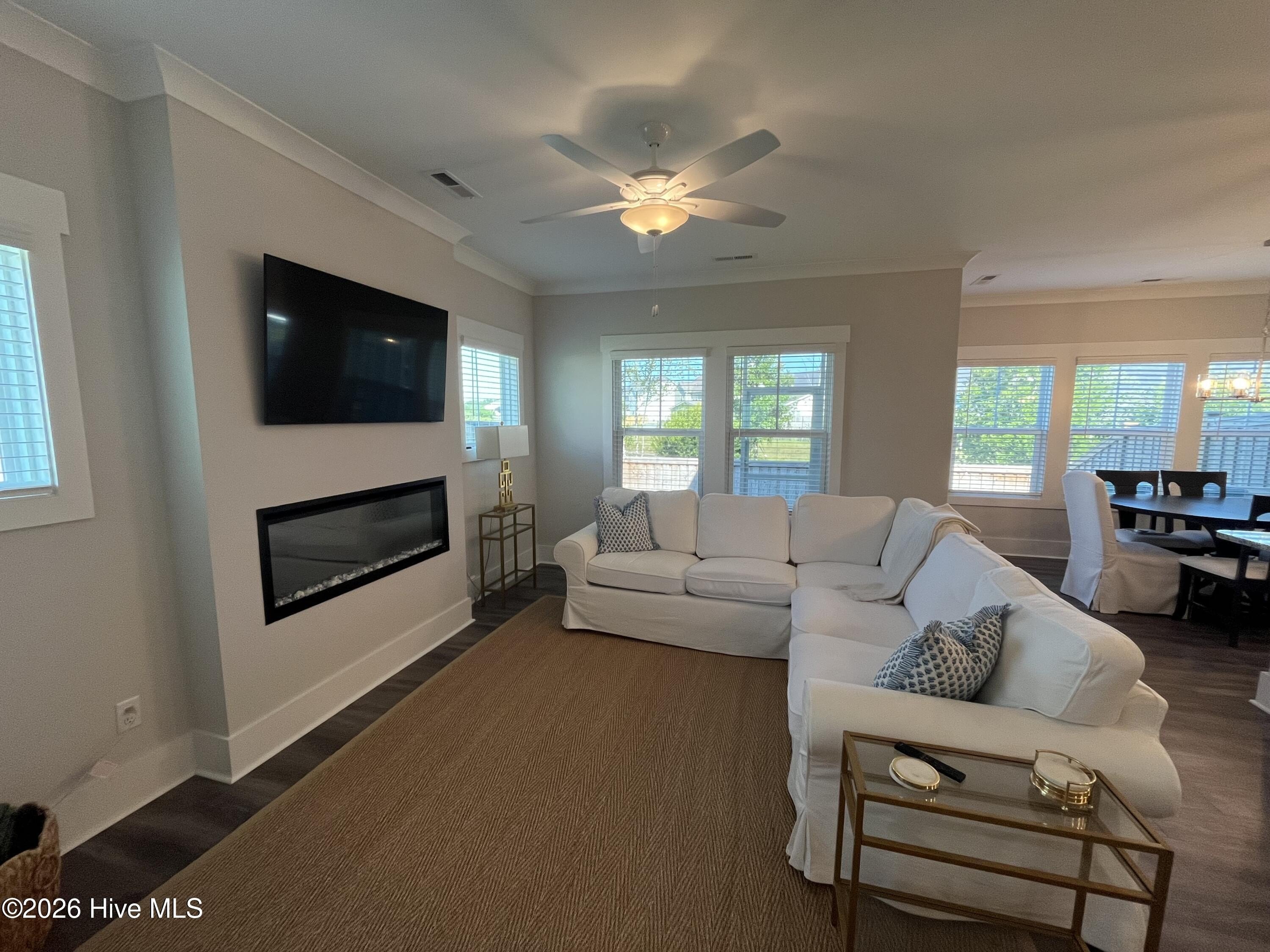 7404 Springwater Dr – photo 4