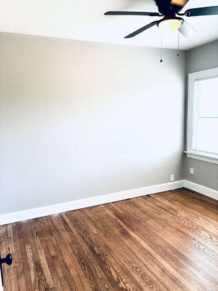 9709 Loretta Ave unit 7 – photo 4