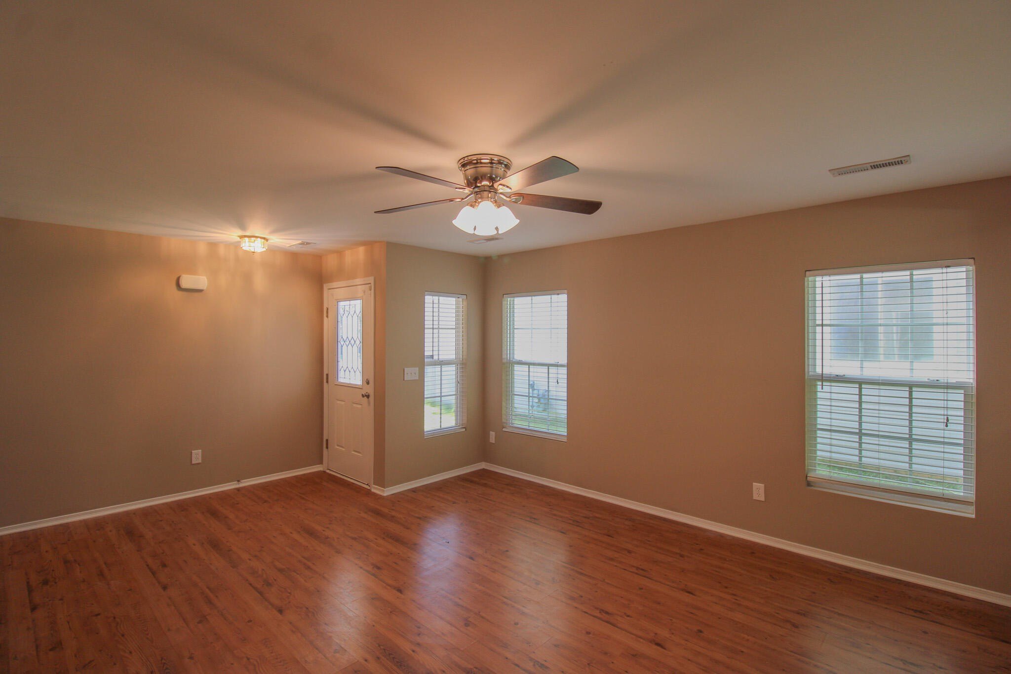 8811 Kellum Dr – photo 5