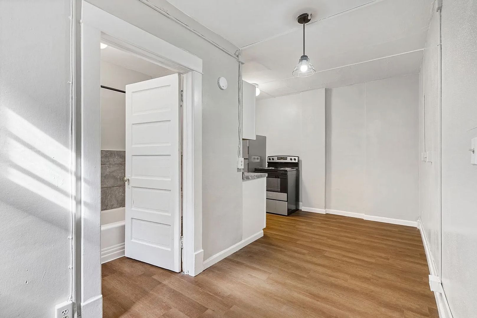 1428 W Tenth Ave unit #2 – photo 4