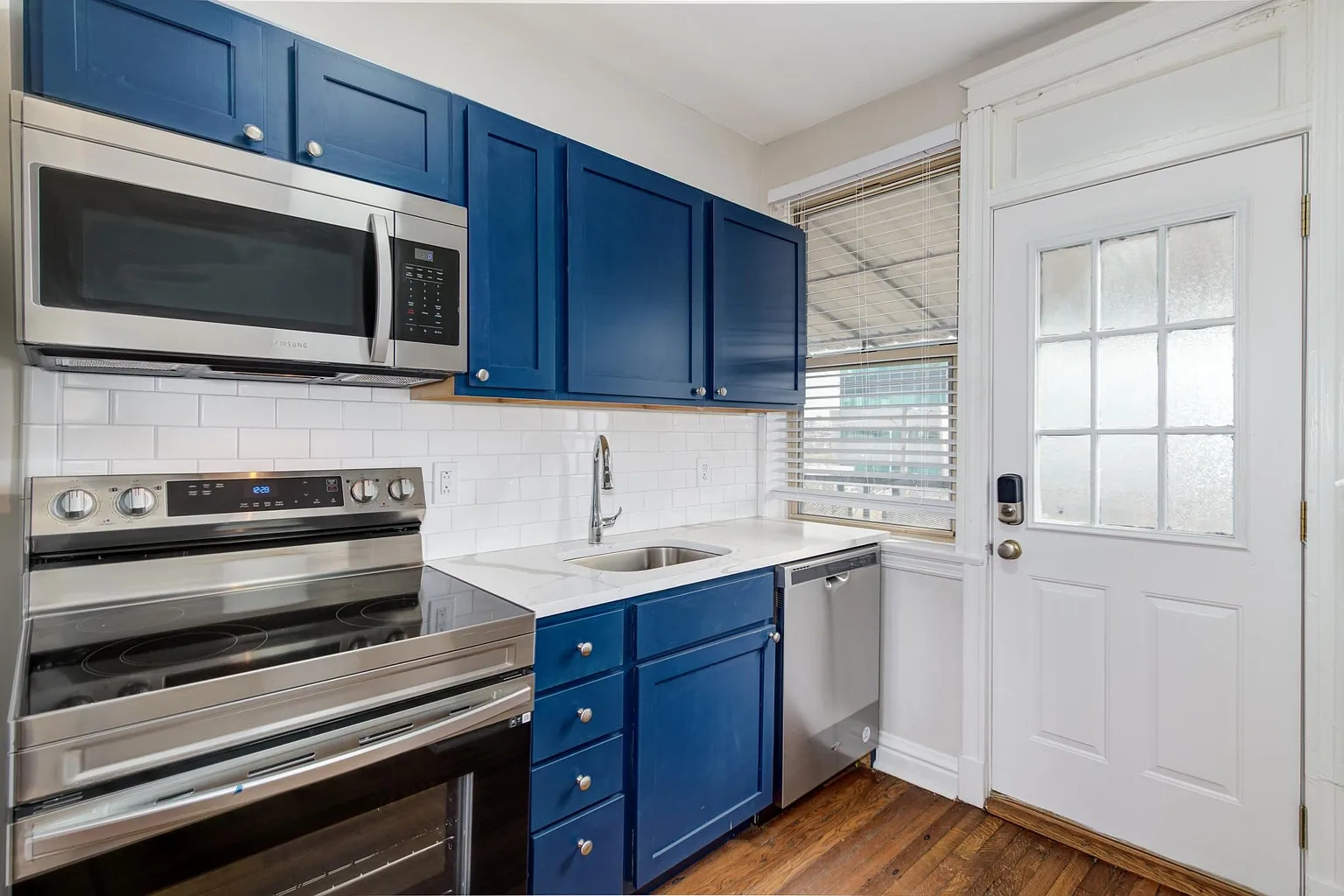 Oakview Apartments – photo 1