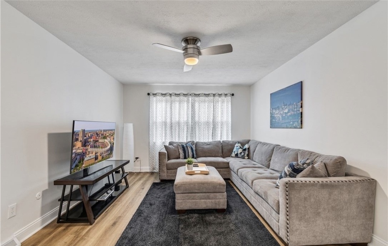 3811 Edgepark Dr – photo 4