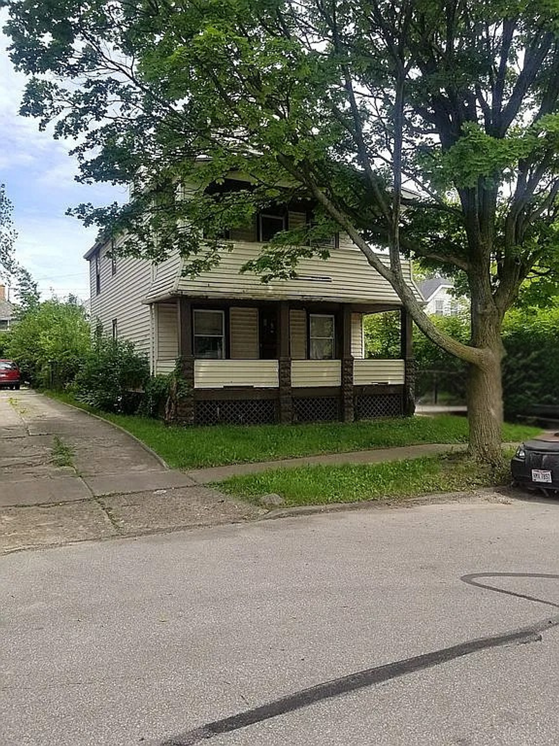 2791 E 127th St unit DOWN – photo 1