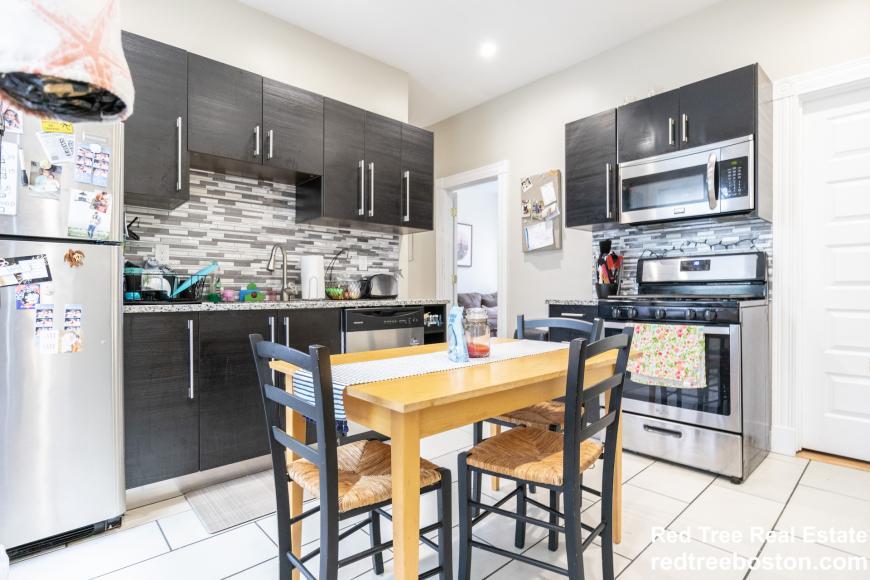 35 Harbor View St – photo 2