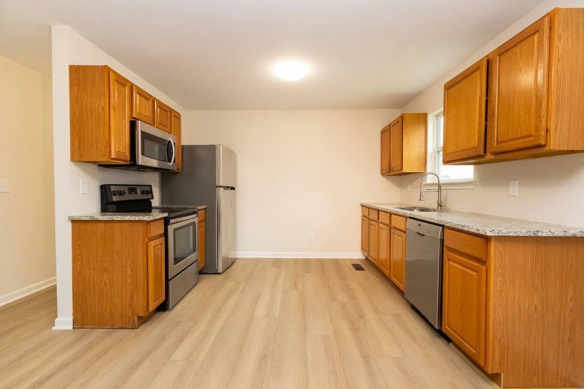2517 Chamberlain Ave. – photo 5