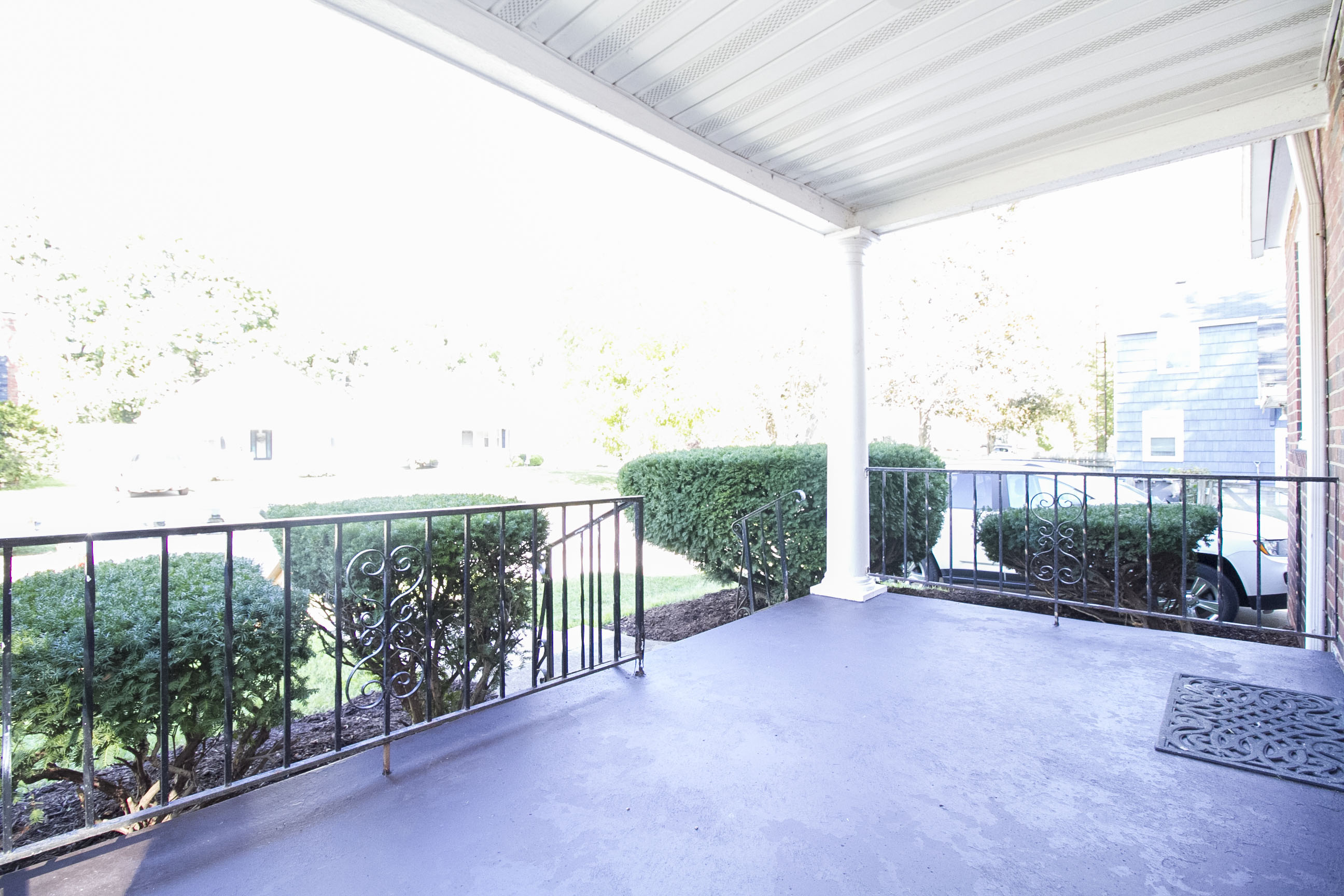 1467 Crestwood Rd – photo 2