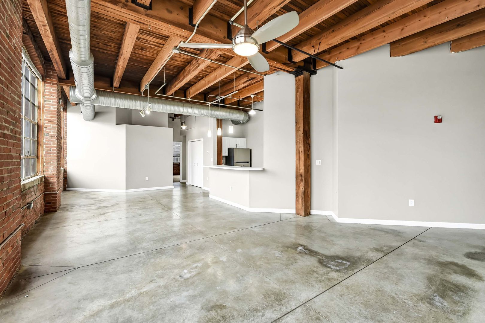 3307 Scranton Rd unit 101 – photo 3