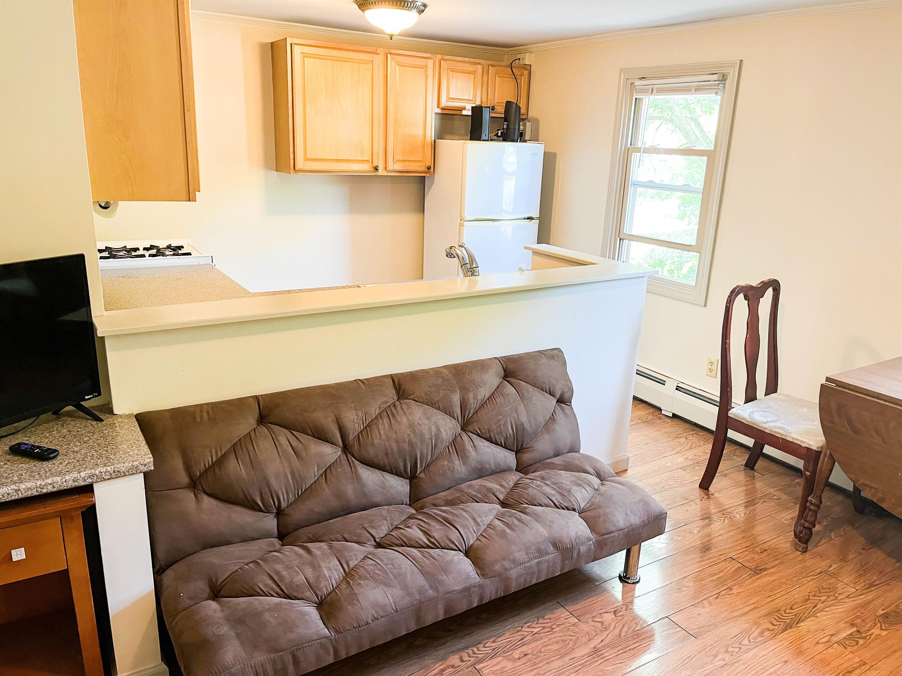 324 Center St unit 2 – photo 3