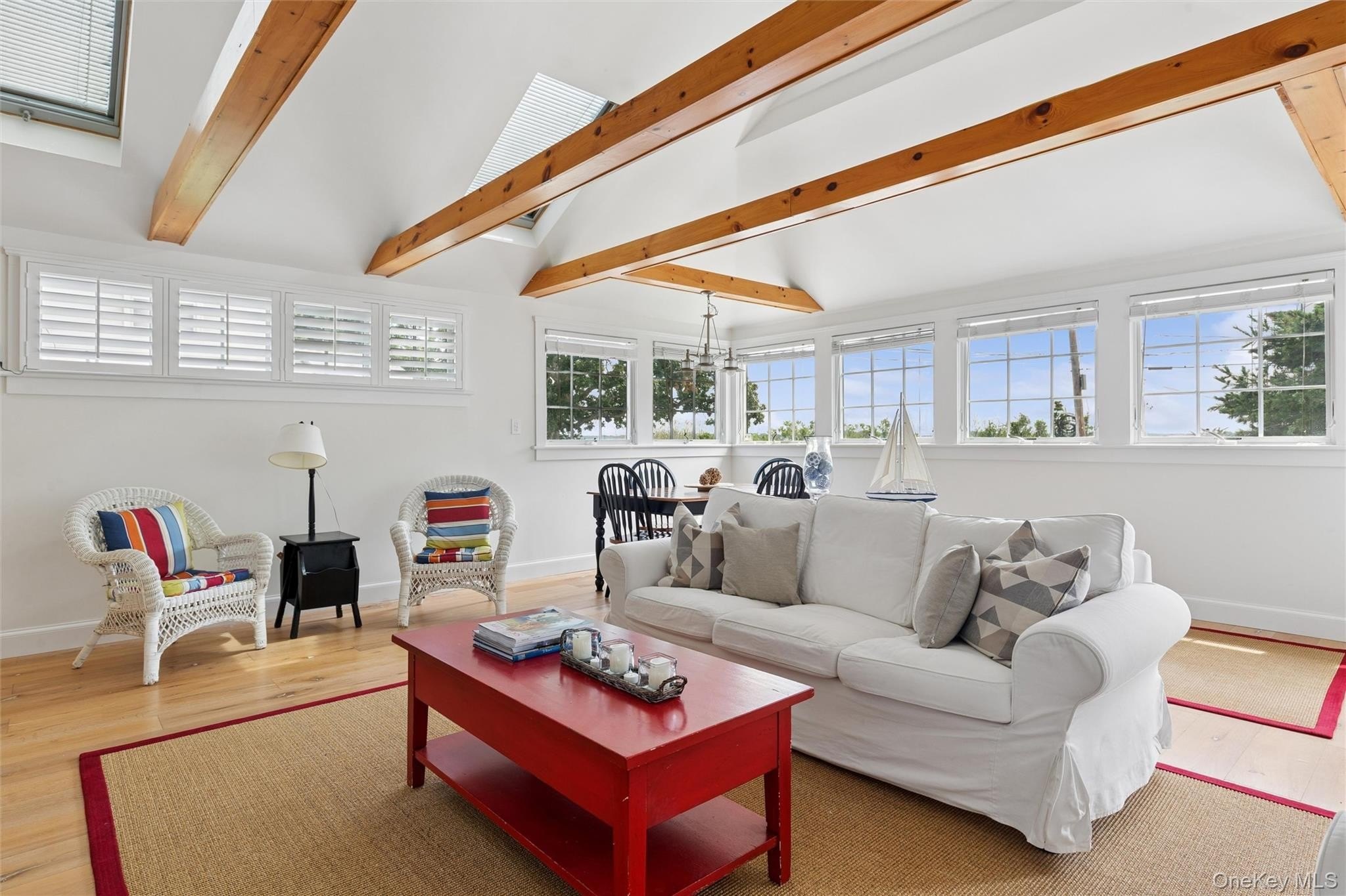 33 Bay Ave – photo 4