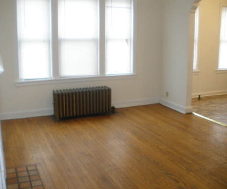 2836 E 130th St unit 2836-1 Unit 1 Medium – photo 2