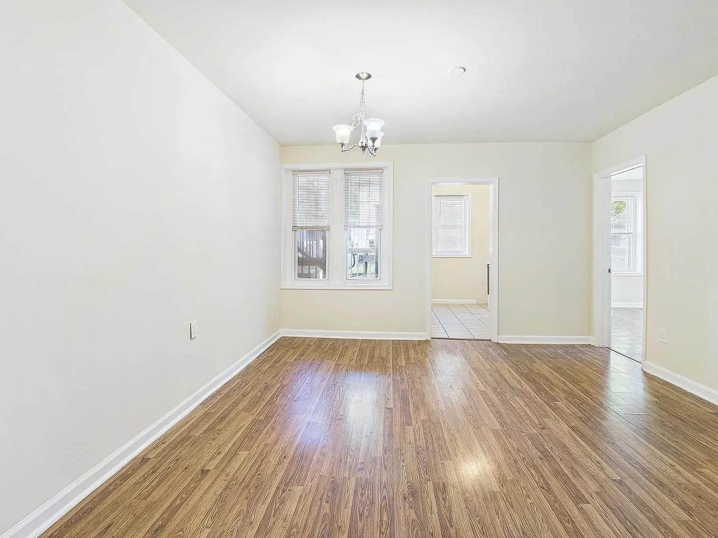 2400 Barton Ave – photo 5