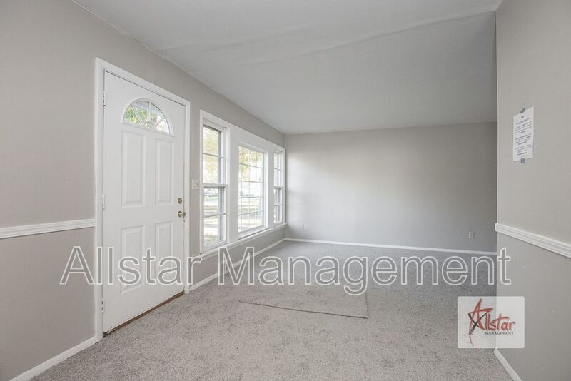8958 Woodridge Ln – photo 2