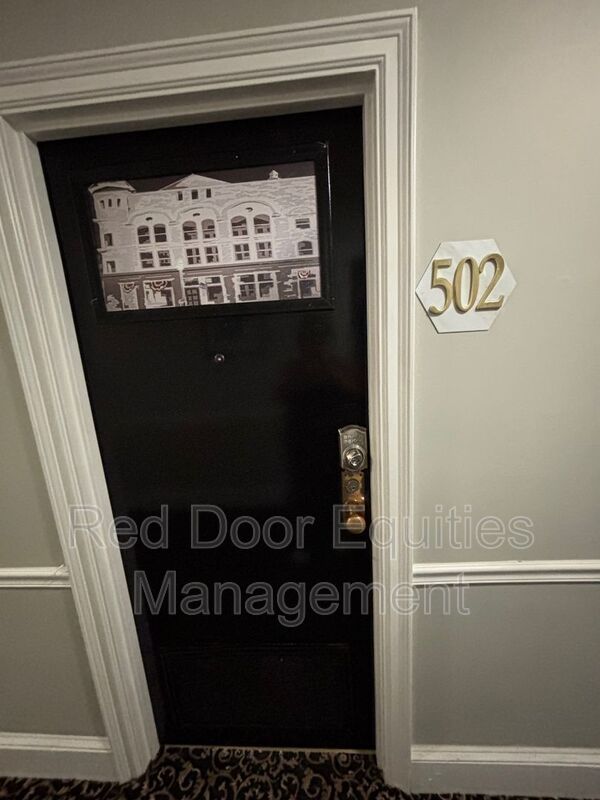 123 N Broad St unit 502 – photo 1