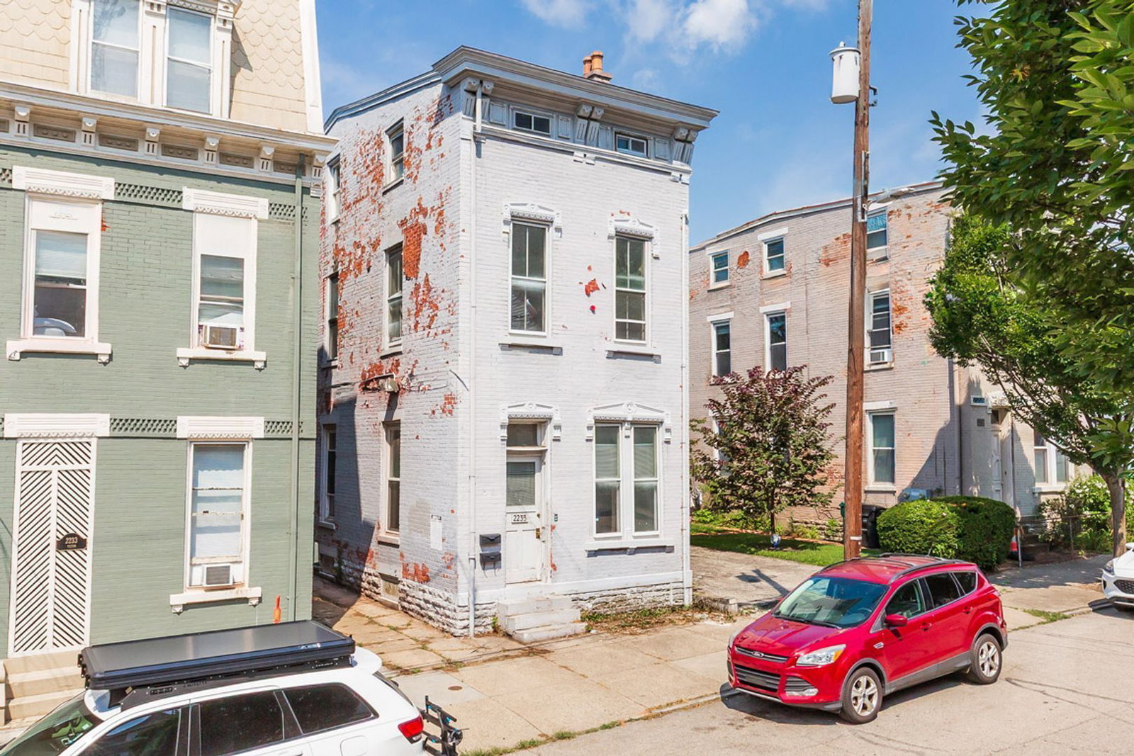 2235 Victor St unit 1b – photo 1