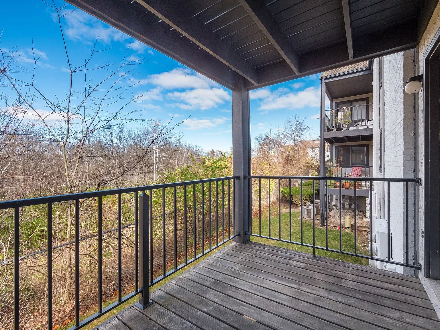 Stoney Creek Apartments – photo 4