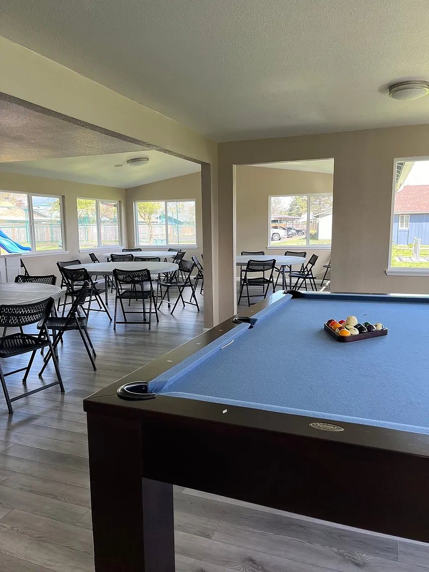 Churchill Village Apartments – photo 5