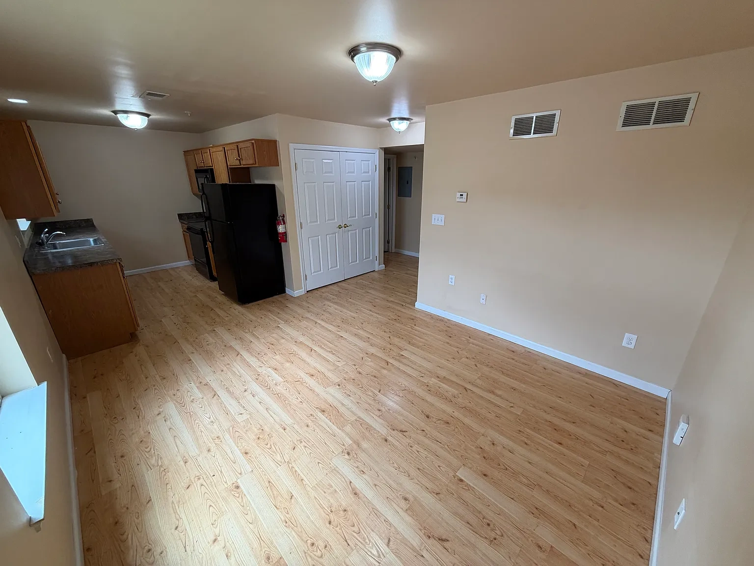 Greystone Courts – photo 1
